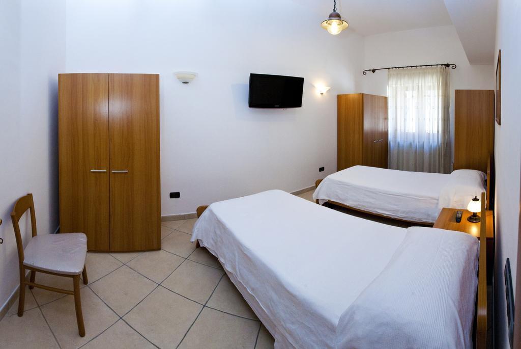 Olga'S Residence Relais Nerano Zimmer foto