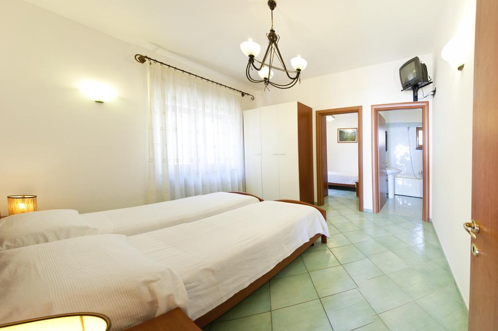 Olga'S Residence Relais Nerano Zimmer foto